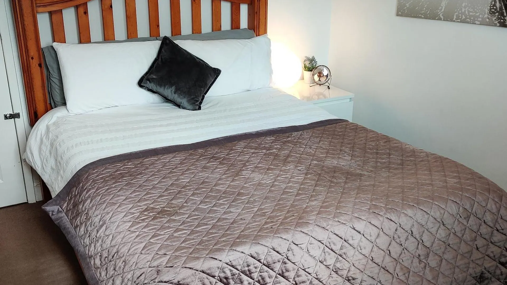 Bed & Breakfast Cosy Bee Formerly Freemantle Solent Lodge Southampton