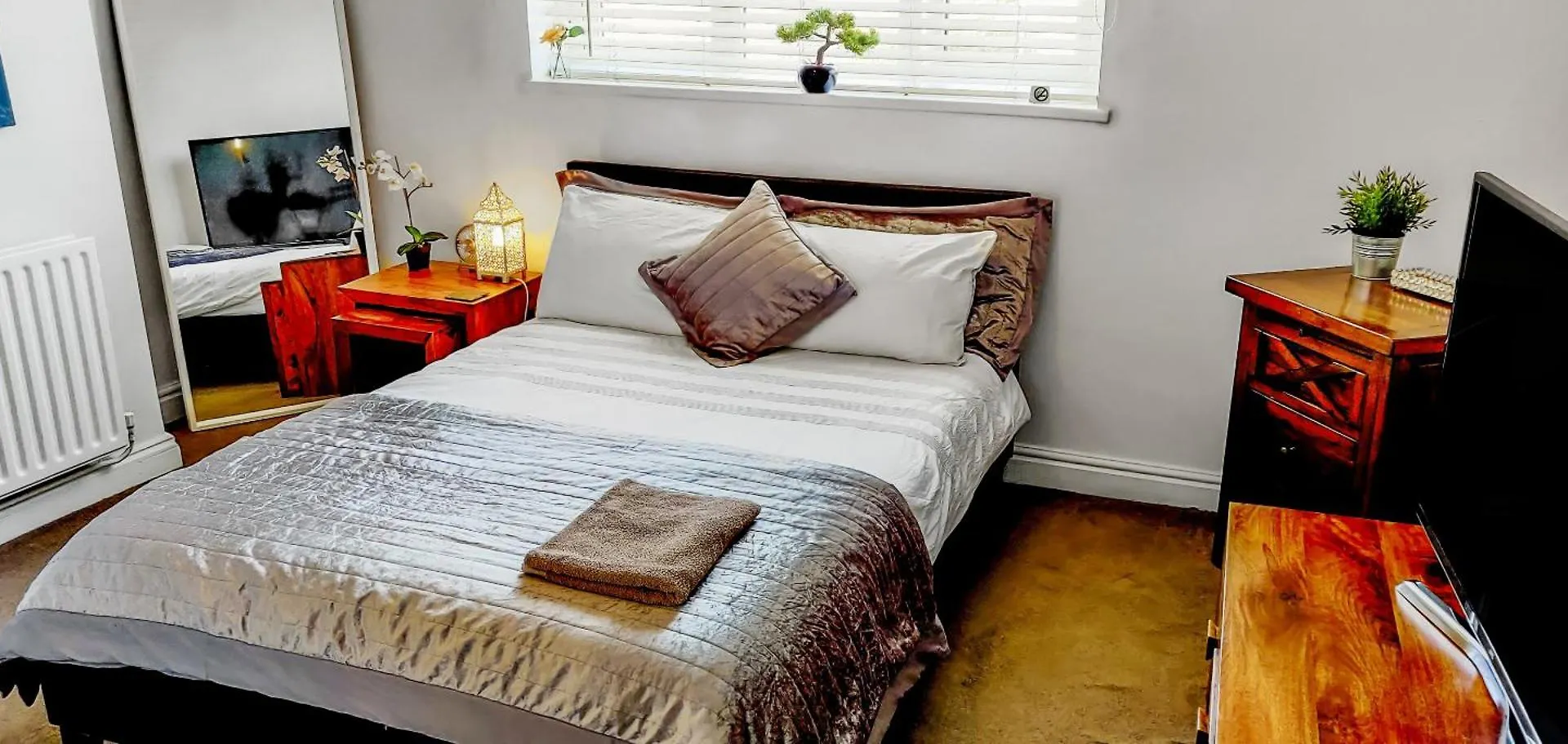 Bed & Breakfast Cosy Bee Formerly Freemantle Solent Lodge Southampton