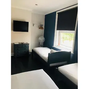 https://winston-hill-guest-house.tophotelsbath.com